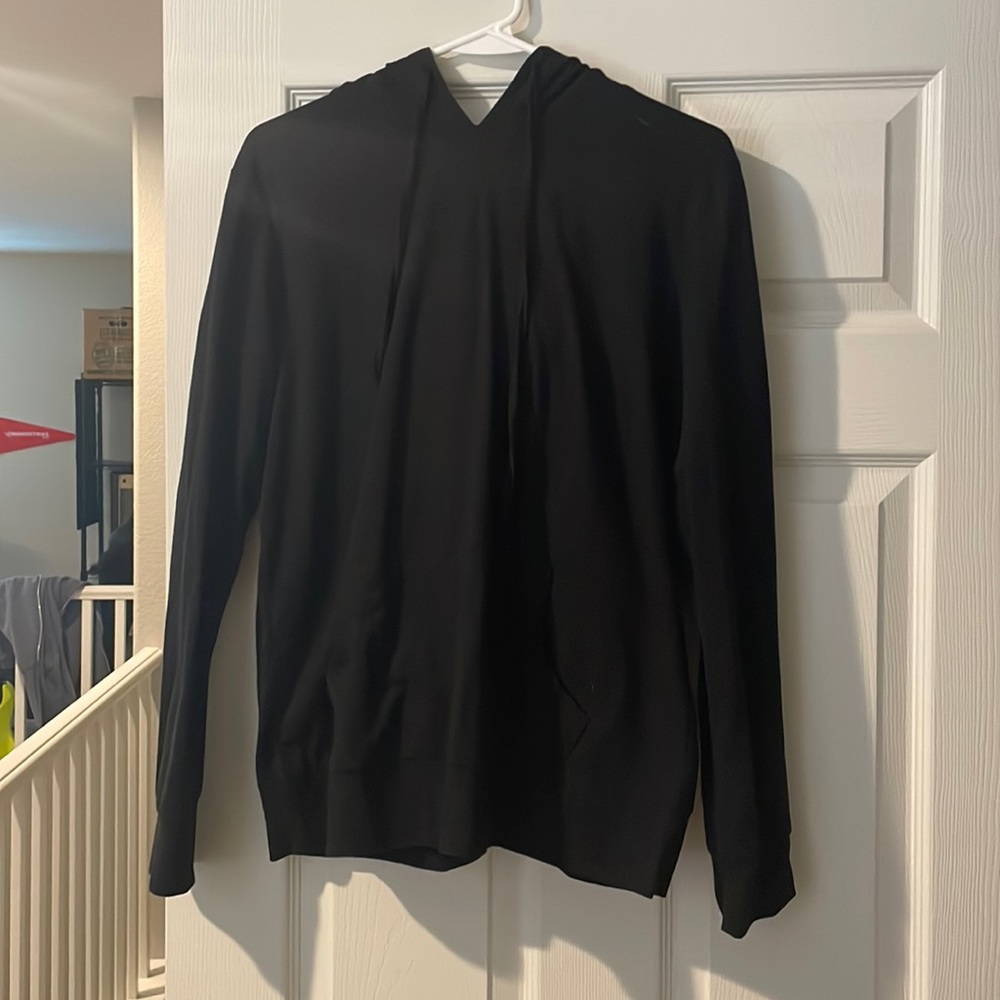 Large pullover black Sofra Hoodie.